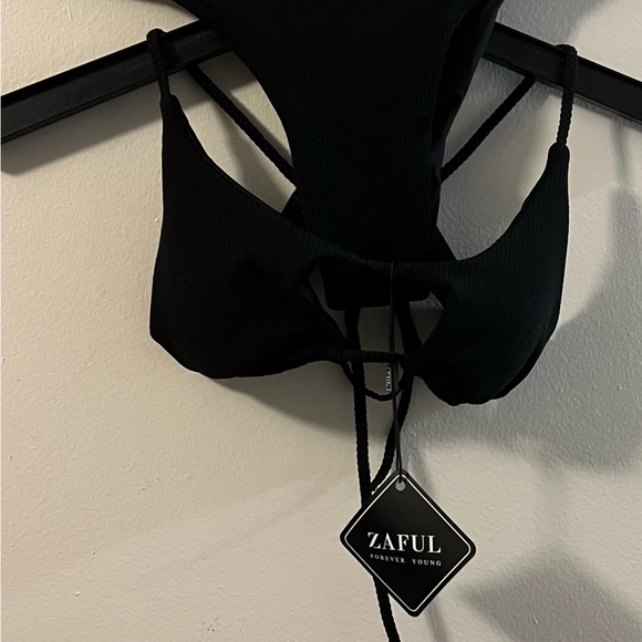 🆕 ZAFUL BLACK 2-PIECE BIKINI SET (S 4) - Picture 10 of 15